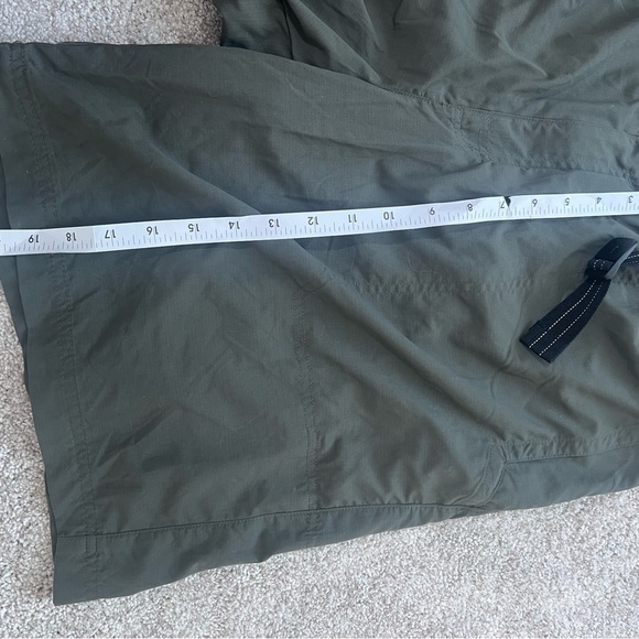 LL Bean Crest Shorts Men's Outdoor Hiking Olive Green Size XL Nylon Lined - Picture 10 of 10